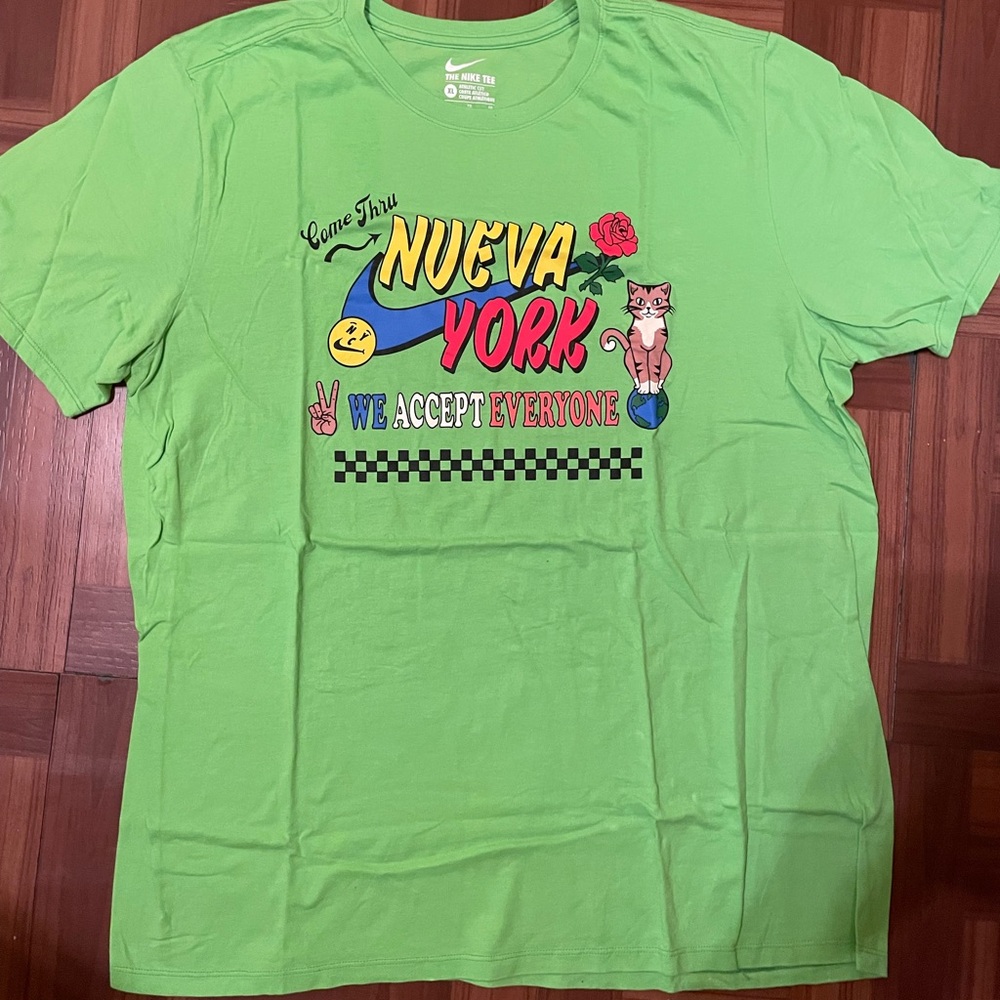 Nike tee
